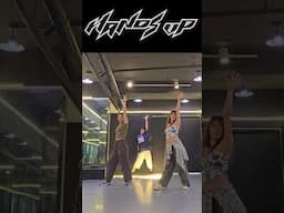 MEOVV(미야오) - ‘HANDS UP’ Dance