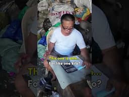Buying Water For Garbage Boss in Philippines Slums 🇵🇭 #filipino #philippines #charity #travelblog