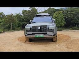 How to Tank Turn in a (BYD) YangWang U8