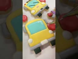Bus Cookie #cookiedecorating #royalicing #cookies #teacherappreciation #schoolbus #schoolbusdriver