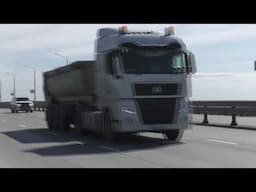 Один на мосту  07 04 2025