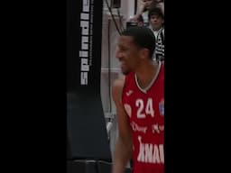 Aubrey Dawkins mit dem spektakulären Slam 🔨