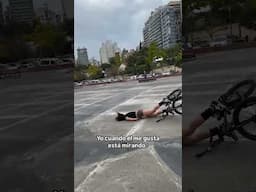 ¡Cuando crees que dominas el tobogán… pero el tobogán te domina a ti! 😂