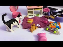 Schleich Clean Your Room / animal toys