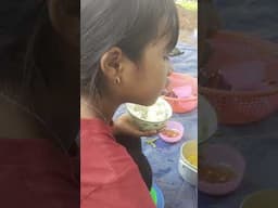bé siu yut của bác ăn ngon miệng quá