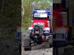 OPTIMUS 6x6x6 Saves  Bumblebee-ST Truck From MUD PIT!