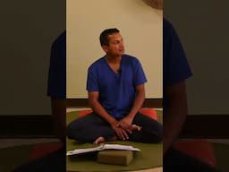 Look at it this way, rather than the other way - Feldenkrais with Roland with Yoga Vista