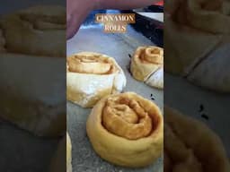 Cinnamon Rolls - short #cinnamonrolls #baking