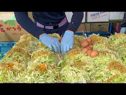 japanese street food - hiroshima style okonomiyaki お好み焼き