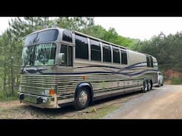 Prevost Marathon Coach at Bud Grease Mountain