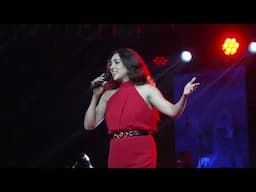 Neeti Mohan Live Performance in Aligarh Numaish 2025  #aligarhmahotsav2025