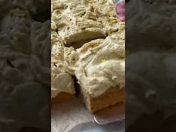 Fluffy & Moist Vegan Pistachio Cake #pistachio #vegancake #veganbaking