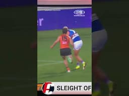 The young Bulldog with the cleanest hands in the comp 🙌 #AFL #Footy #Shorts