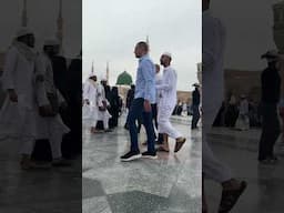 Sitting in the courtyard of Masjid an Nabawi