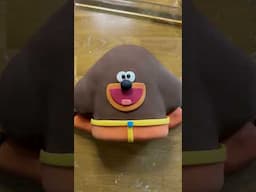 Who wants a slice of delicious Duggee cake? 🍰 🌈 | Hey Duggee