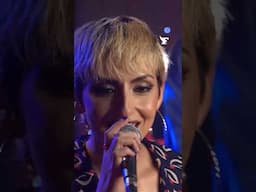 Synapson et Anna Kova interprètent leur tube «All in You»