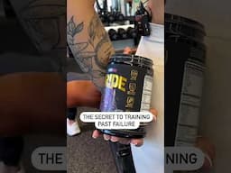 The secret to training past failure 😱 . (Pride Pre: - code ZAC10) 🦈 Wearing: #spotter #gym