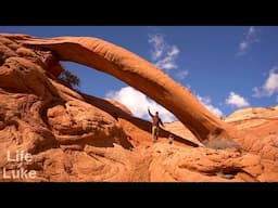 Hiking to Cobra Arch