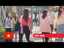 Increíblemente Hermosa - LAS CURVAS de HANOI