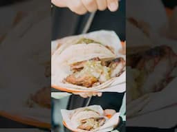 Que tremendo Taco de Carnitas #larutadelagarnacha #comida #tacos #food #comidamexicana
