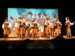 La comparsa Clandestina 2015: "Los caballeros"