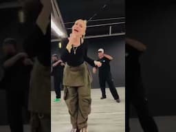 🔥🔥 #gwenstefani #bananas #rehearsals #amas #lutherbrown #mihrankstudios