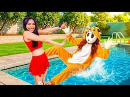 RETOS EN LA PISCINA CON MANDARINA