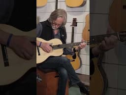 Craig Thatcher Plays a Martin 00 Custom Shop | Thomann Showroom Jams