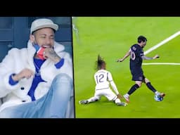Leo Messi making defenders look stupid