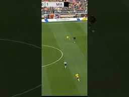 Lionel Messi Smart Dribble 19/04/2025