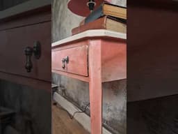 Blending Chalk Paint is THIS easy! #chalkpaint #furnitureflip #easydiy #beforeandafter #anniesloan