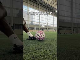 Watch how it flies 🤩 That pattern on the new PL ball spinning through the air is something else 😍