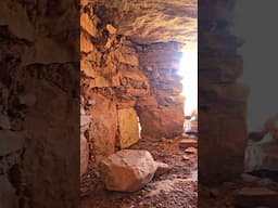 Long, lost indigenous cliff dwellings