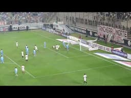 Perez Guedes casi anota gol de taco Universitario Cristal 2-0  Torneo Apertura 2025