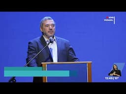 El intendente electo de Montevideo, Mario Bergara, presentó a su gabinete