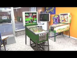 Someone Brought Their Gottlieb College Queens Pinball Machine BACK!!!!