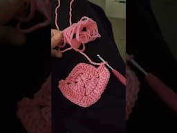 Yarn chicken 🧶🐔 Would you like a crochet tutorial?