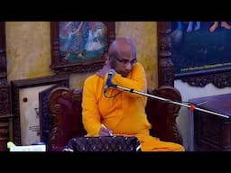How to live materially to grow spiritually, Chowpatty, Mumbai - Chaitanya Charan