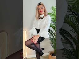 Outfit con peluca rubia 😃 #outfitoftheday  #elegancewoman #skirt #blackskirt #elegance #inspiration