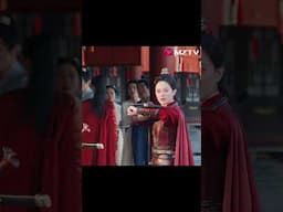 She caught the arrow with her hands😮😮 #cdrama #shorts #newlifebegins #卿卿日常 #baijingting #tianxiwei