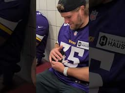 Minnesota Vikings visit Animal Humane Society