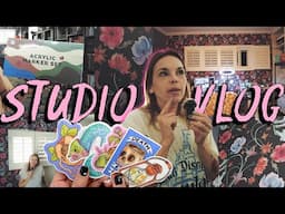 wallpaper nightmare, desk organizing, & new stickers 🤦‍♀️🐠 | STUDIO VLOG 048
