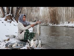 Winter Lunch | Heavy Snowfall in the Village and Cooking Fish Curry Recipe |Afghanistan Village Life