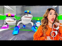 KAT ESCAPES TRALALERO TRALALA FAMILY PRISON RUN IN ROBLOX (OBBY)
