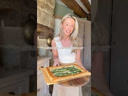 Darlings this recipe is SO easy and scrumptious ~ a seasonal Asparagus and Samphire tart! Try it! 🌱