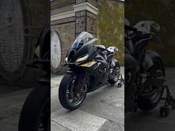 Fast forward, redefined. #ConceptRR #MakeLifeARide #BMWMotorrad