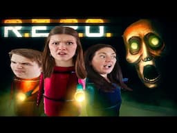 Playing the FUNNIEST Horror Game with the Fam
