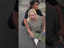 mujer acostumbra a estafar negocios. Si la ven, no la atiendan. Hoy intentó robar en @roushaircenter