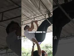 Sirkus ala #CalvinJeremy gini nih... Banyak aksinya #BTS #FilmIndonesia #SAHKatanya