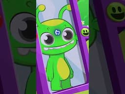 Evil Groovy Trapped in a Magic Mirror! What Happens Next? 👀 #shorts